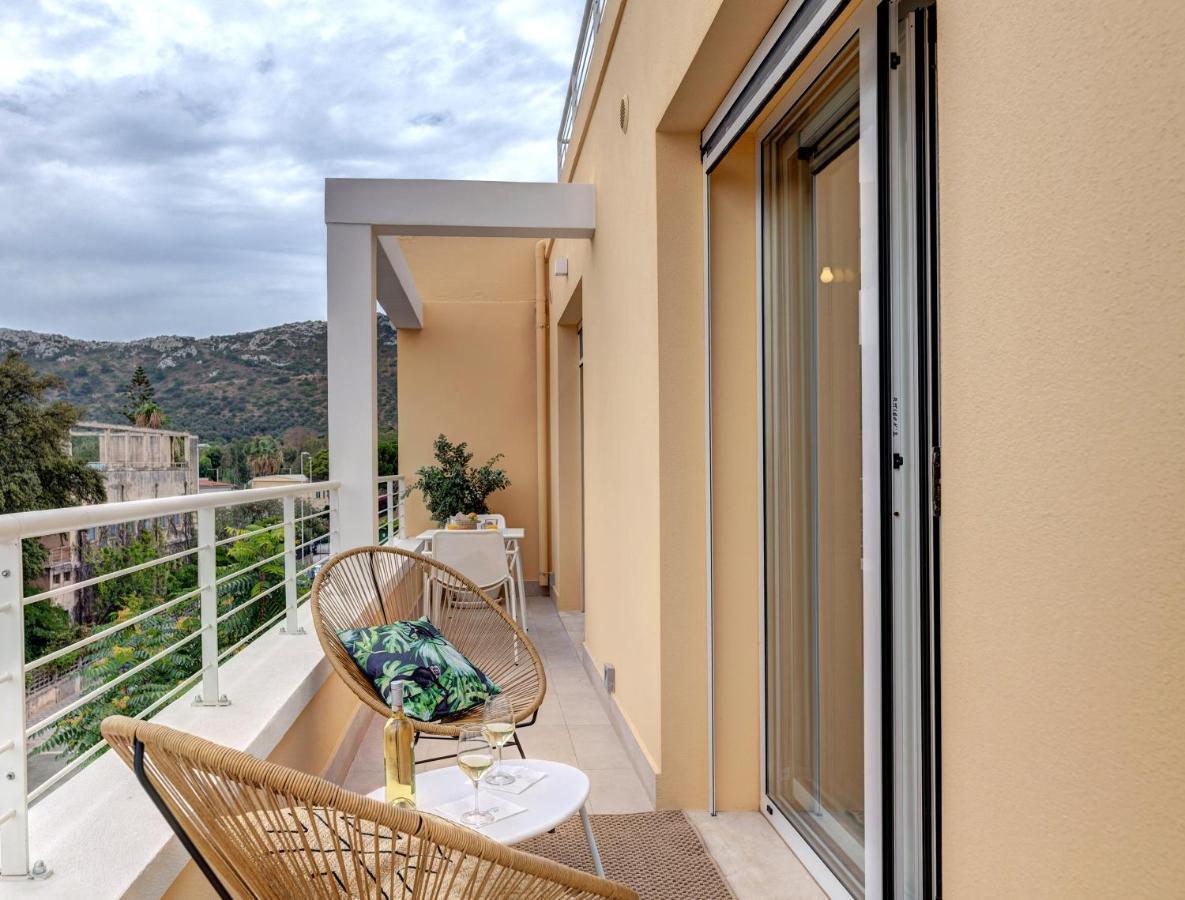 Arveskida Suite Apartment กาญารี ภายนอก รูปภาพ